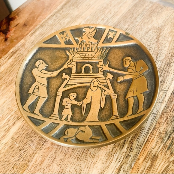 Vintage Medieval Brass Ash Tray - Picture 2 of 4